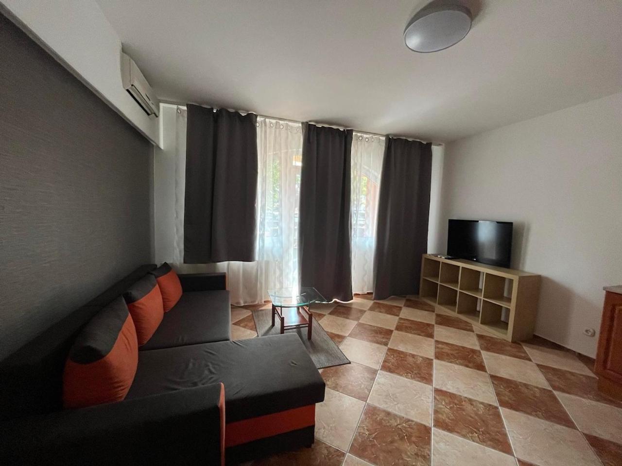 Y Apartman 巴拉通雷勒 外观 照片